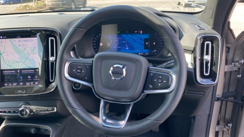 Volvo XC40 2.0 B3P Plus Dark 5dr Auto Petrol Estate